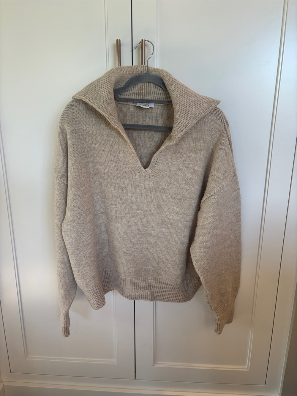 Topshop Beige V-Neck Knit Sweater with Fold Collar - Women